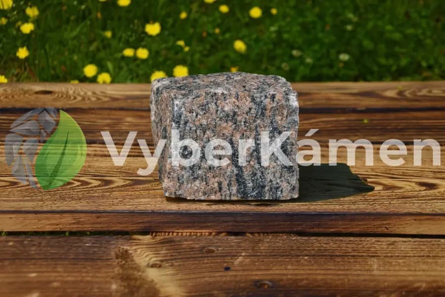 Rulová štípaná kostka oranžovo-růžovo-červená, střednězrnná